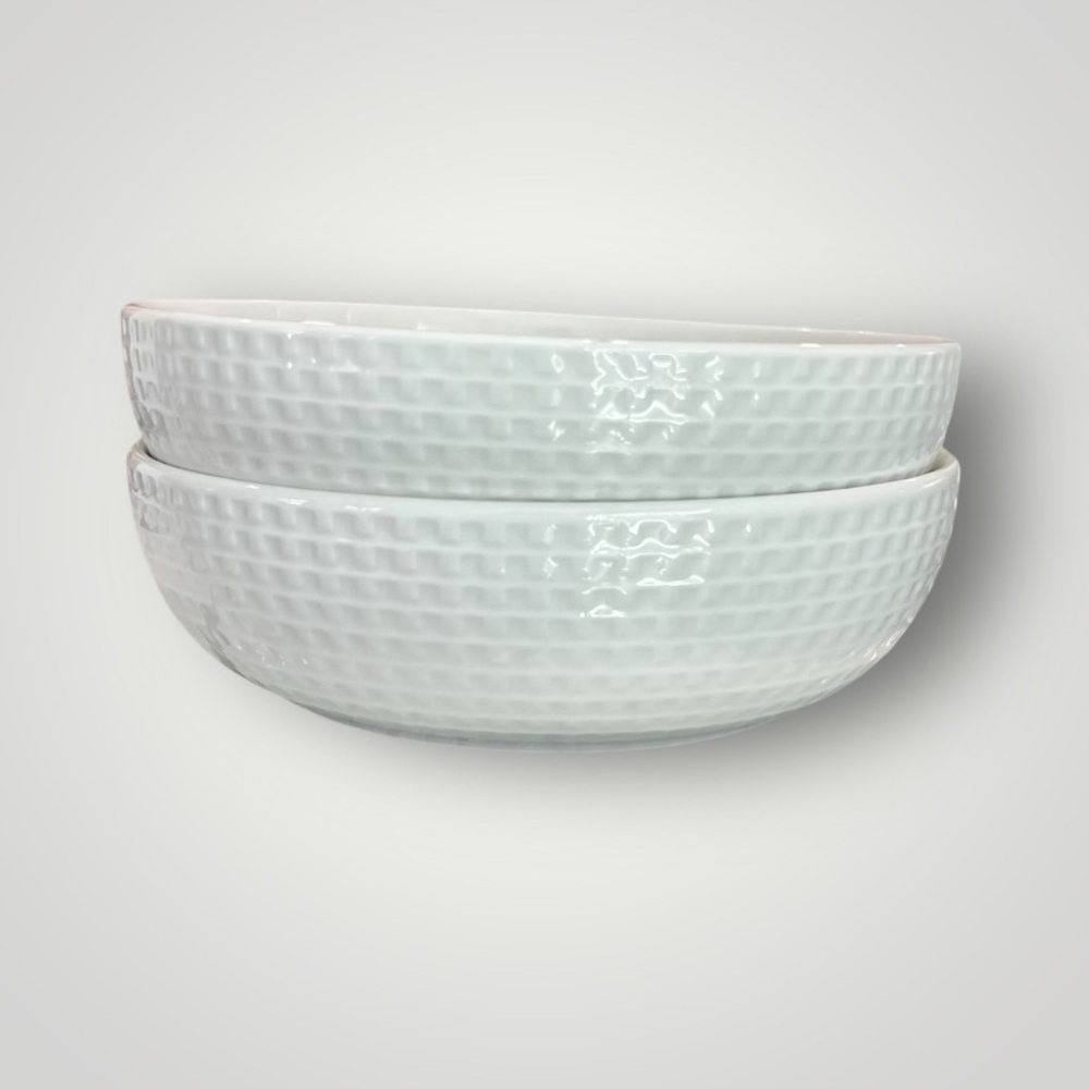 UNITED AIRLINES White Basketweave Medium Bowl 5.5" Set Of 2, Used Good Condition